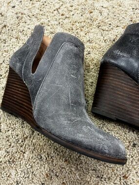 Lucky Brand Women's Distressed Gray Suede Wedge Ankle Boots - Size 7